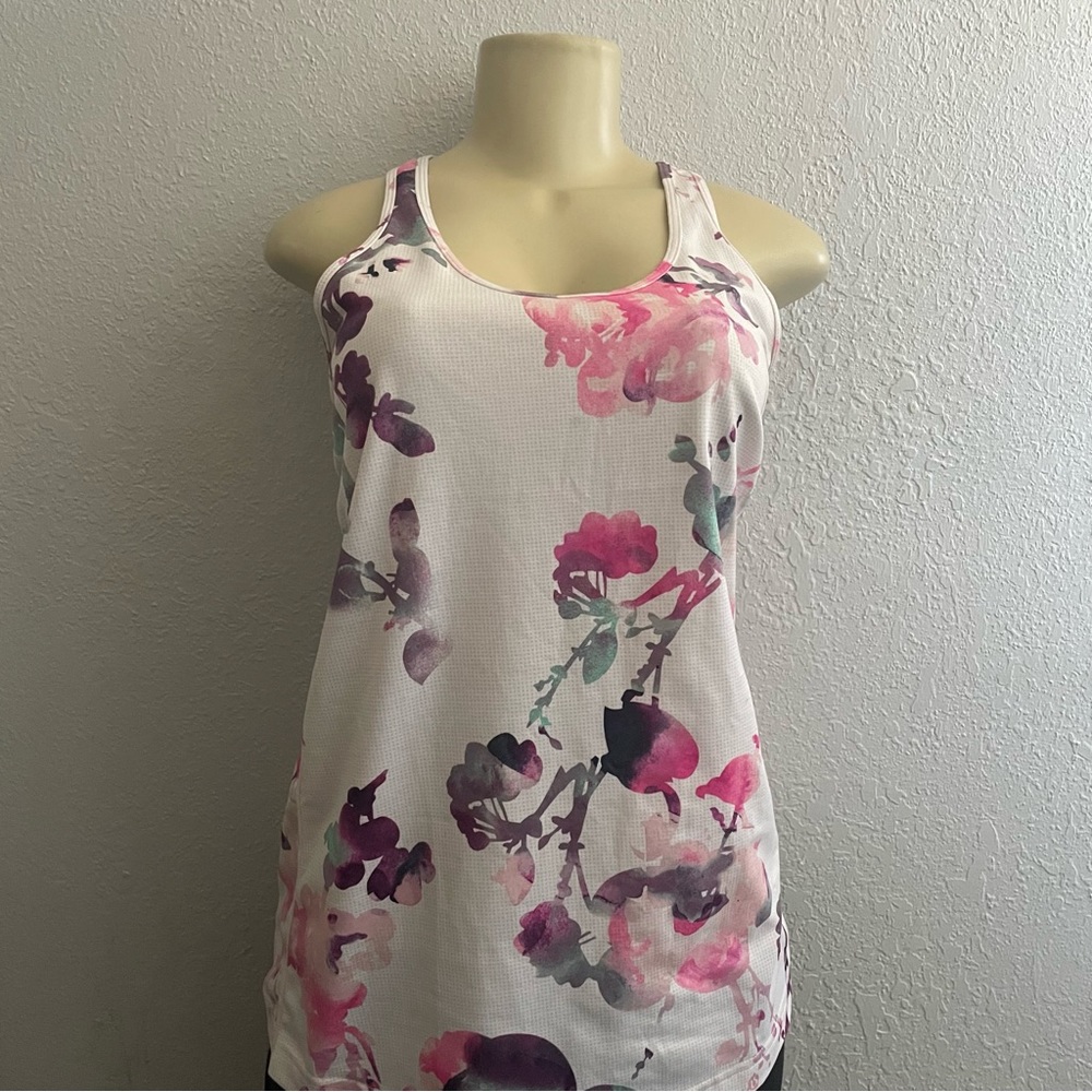 LuLulemon top